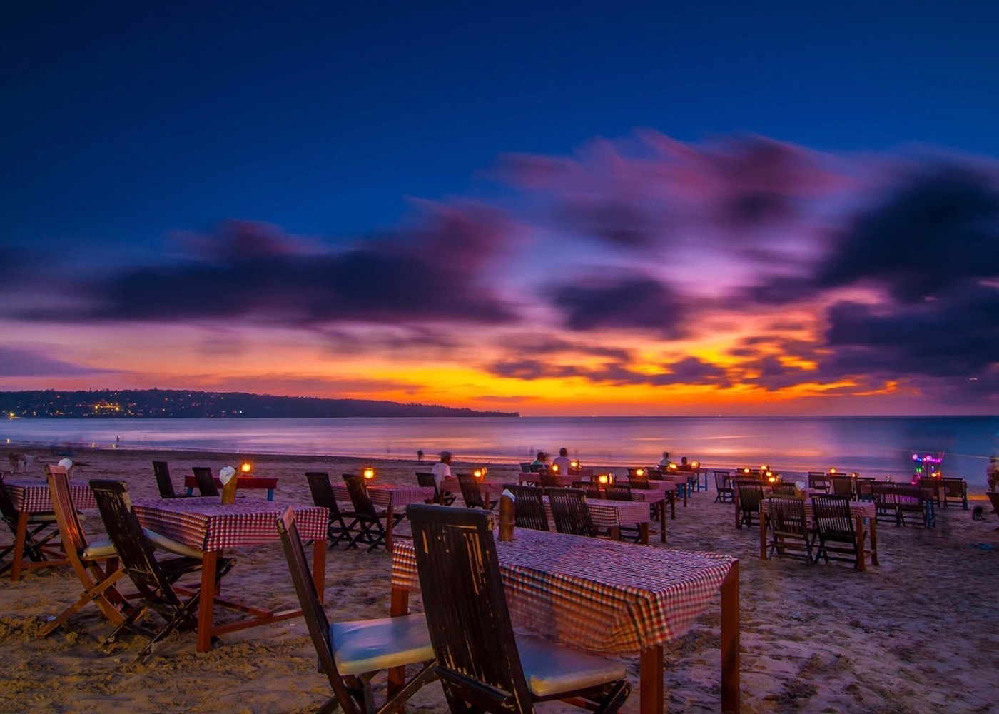 Jimbaran-Bay-Beach-seafood-BBQ-sunset-Bali-Indonesia